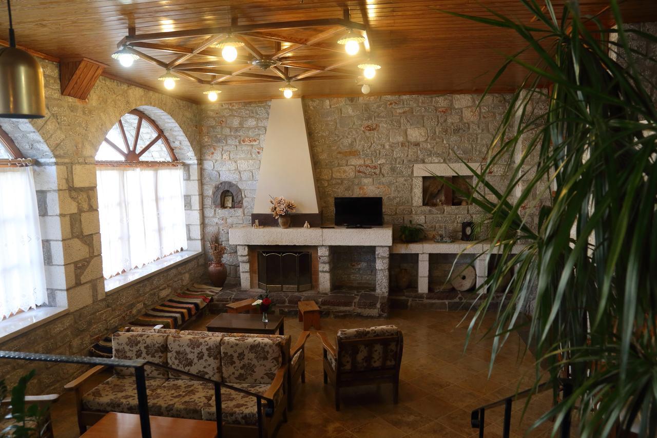 Mani Hotel Ареополис Экстерьер фото