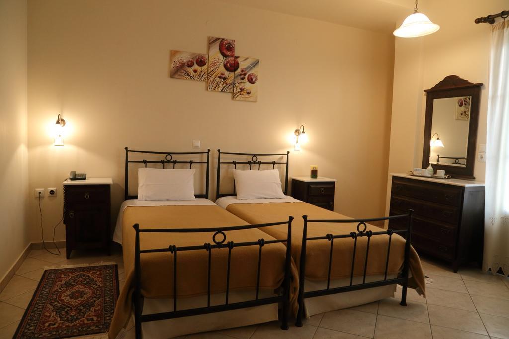 Mani Hotel Ареополис Экстерьер фото